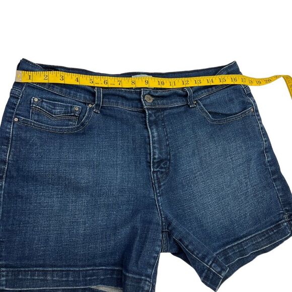 Levi's 515 Short Blue Jean Denim Shorts Size 12 - Picture 13 of 15
